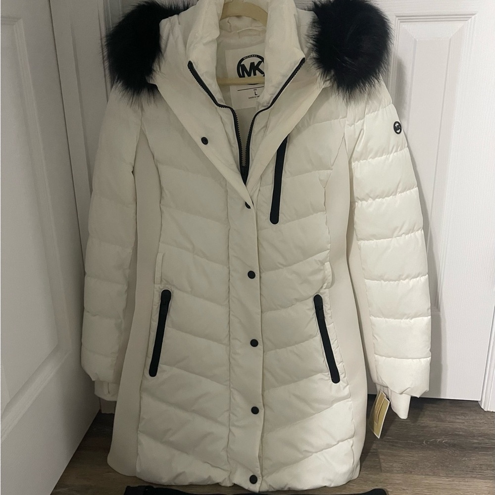 Michael Kors White and Black Belted Jacket - Picture 2 of 5